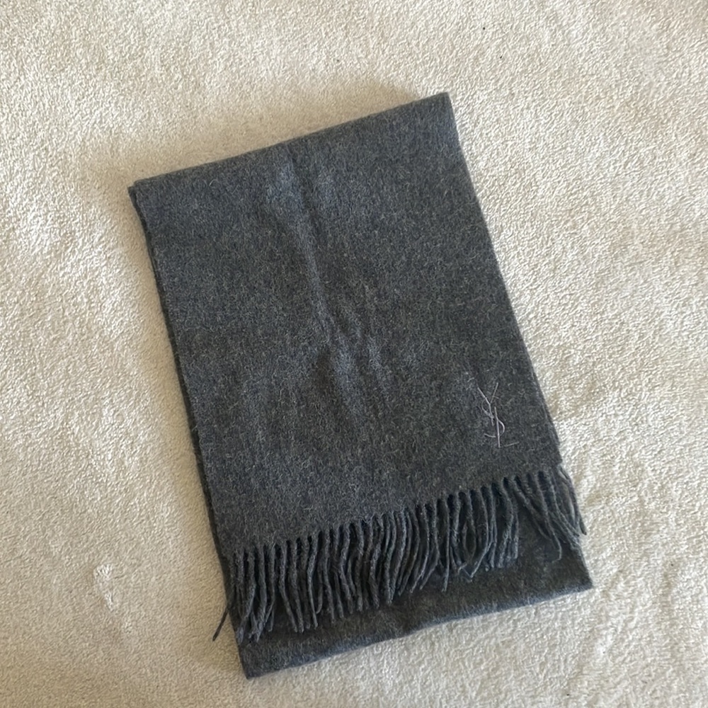 YSL 100% wool Gray scarf - Picture 3 of 11